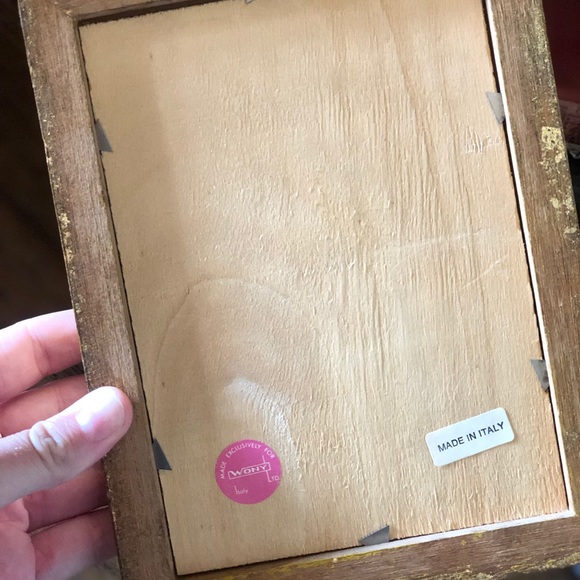 Oriental Art with Gold Frame - Picture 4 of 4